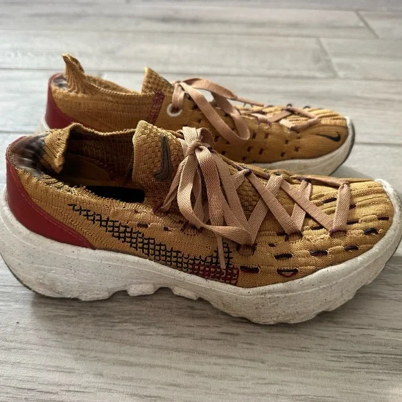 Nike Woven Tan and Brown Sneakers- Space Hippie - Picture 2 of 6